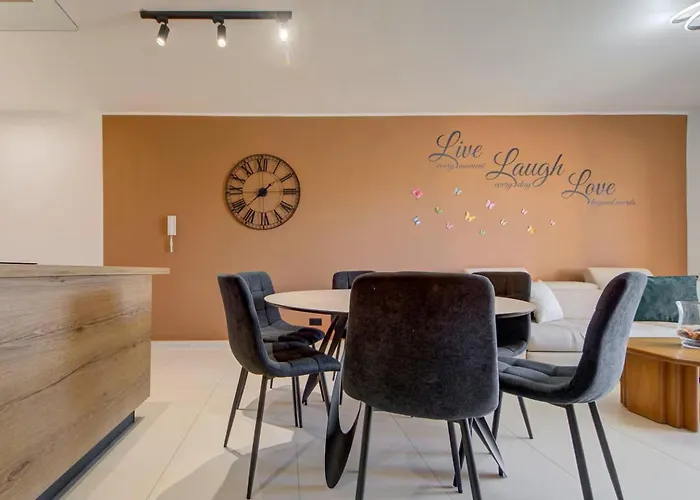 Gozo Getaway! Heated Jacuzzi & Views Apartament *