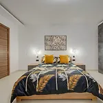 Gozo Getaway! Heated Jacuzzi & Views