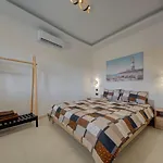 Gozo Getaway! Heated Jacuzzi & Views * Xagħra