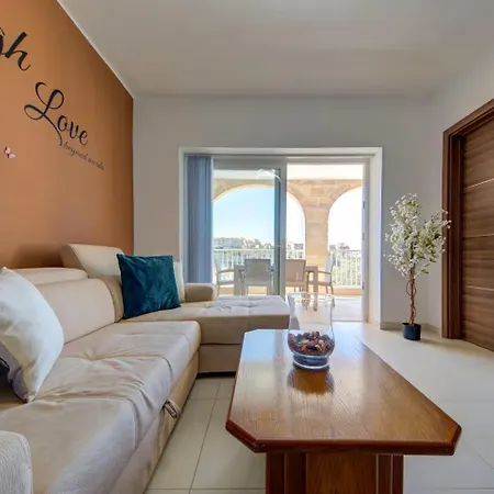 Gozo Getaway! Heated Jacuzzi & Views Apartament *
