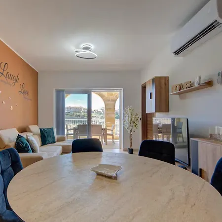 Gozo Getaway! Heated Jacuzzi & Views
