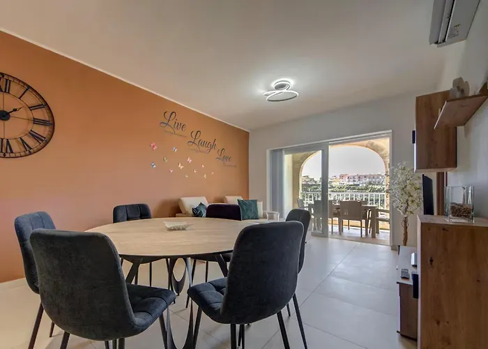 Gozo Getaway! Heated Jacuzzi & Views Διαμέρισμα *